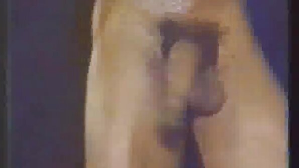 Грудаста блондинка прецакана безплатен секс клип от голям петел