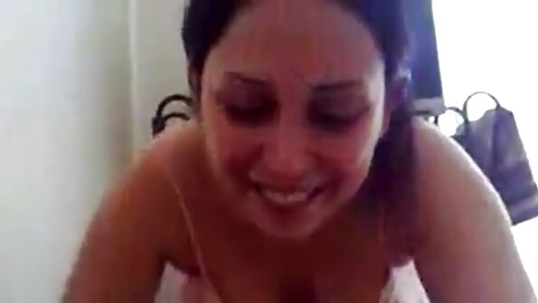 Миниатюрната секс клипове безплатно тийнейджърка Джесика демонстрира стегнатото си тяло